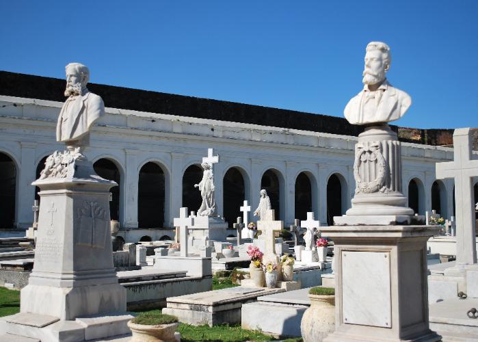 San Juan Walking Tours by AdvenTours PUERTO RICO �